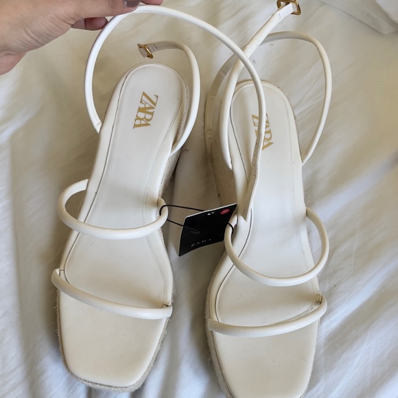 Zara limited edition pure leather platform sandal you cannot miss - Picture 2 of 5